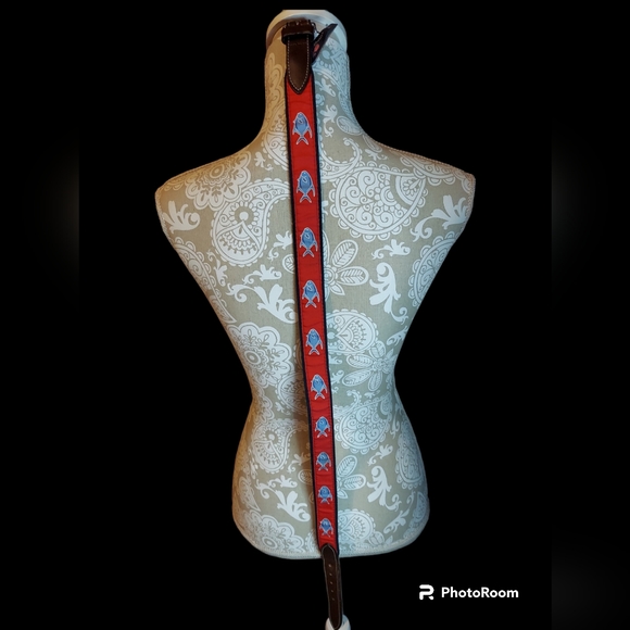 Vineyard Vines by Shep & Ian Pompano Fish Design Men's Belt Size 30 - Picture 3 of 11